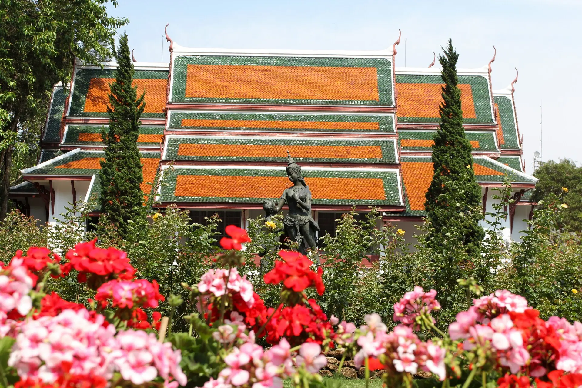 สวนดอกไม้ในพระตำหนักภูพิงคราชนิเวศน์ ดอยสุเทพ