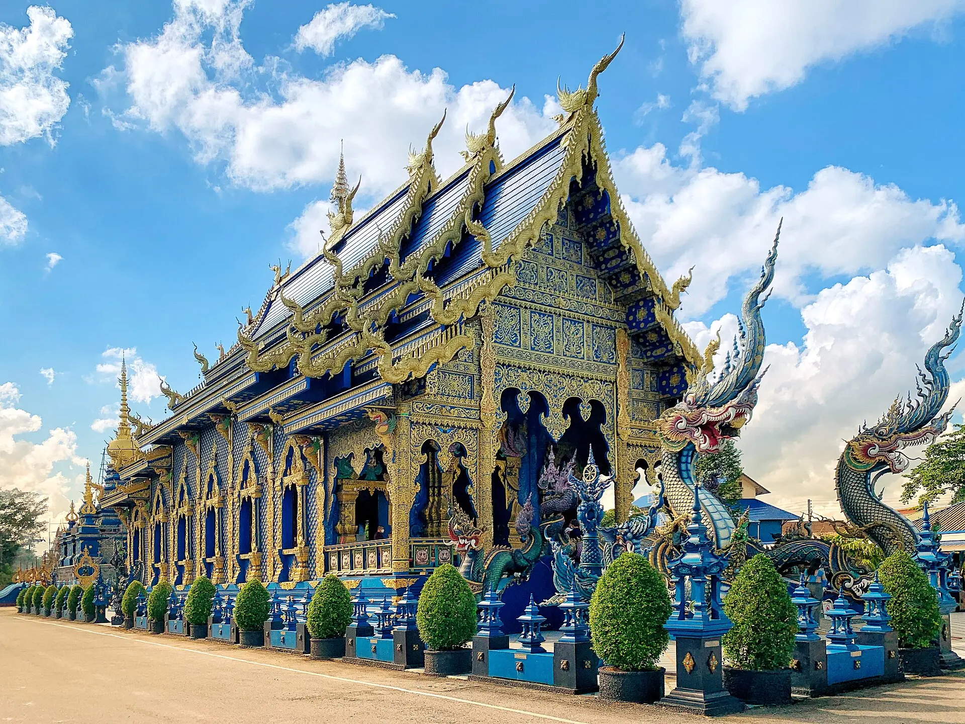 วัดร่องเสือเต้น (วัดสีน้ำเงิน) เชียงราย