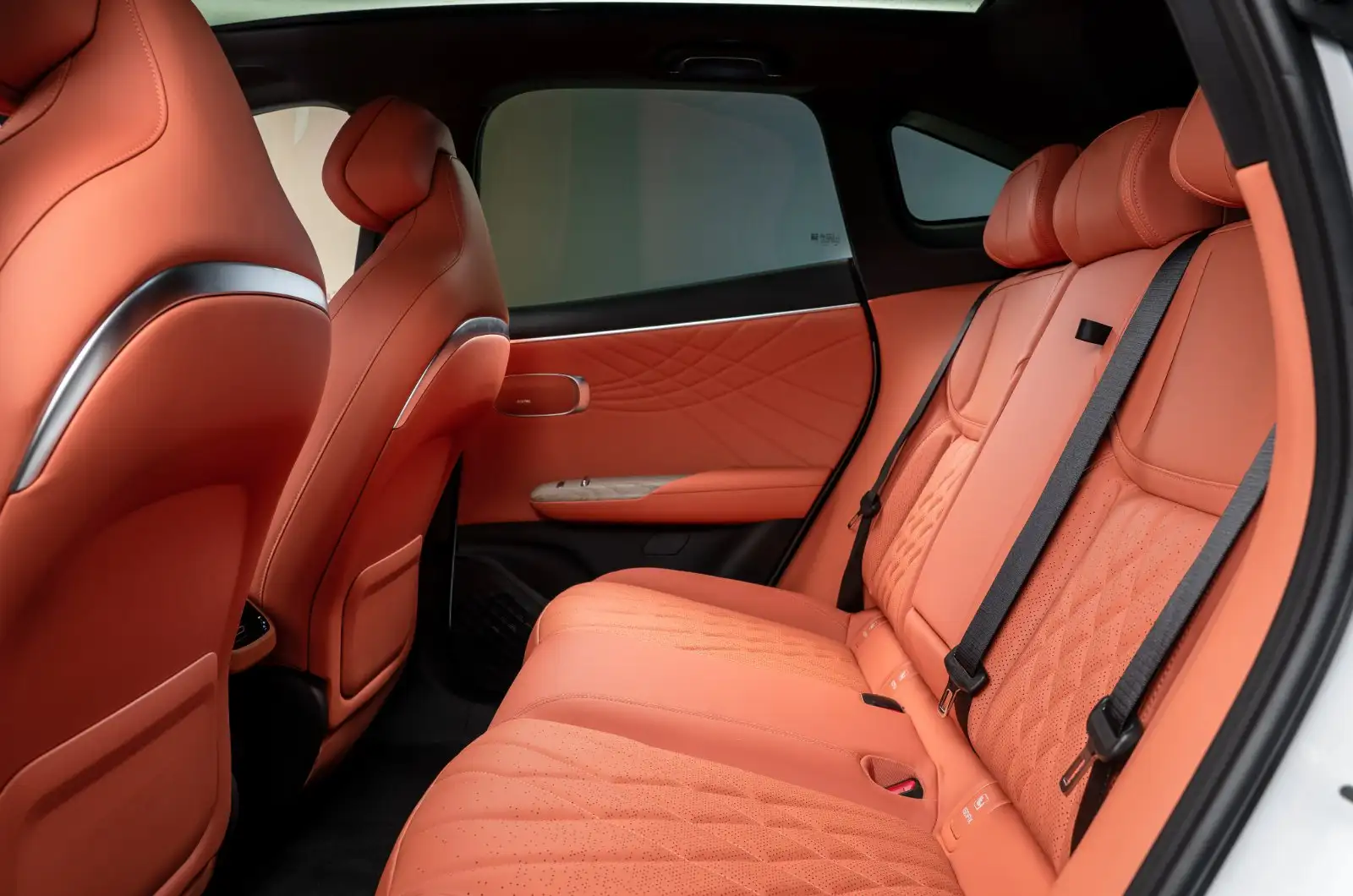 Deepal S07 — Rear passenger space